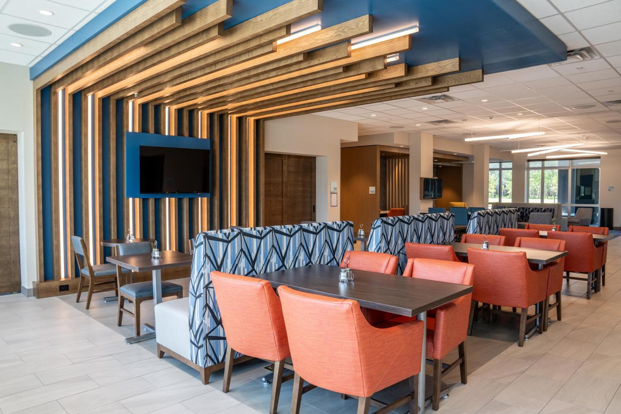 Holiday Inn Express & Suites Fort Walton Beach - Eglin Area By Ihg エクステリア 写真